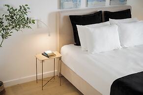 Vouliagmeni Serenity Residence