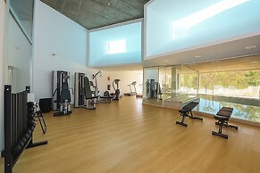 Apartment Sleeps 4 With Gym & Spa