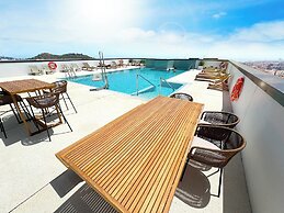 Modern Apartment With Views Urban Sky 26ke