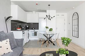 Modern Apartment With Views Urban Sky 26ke