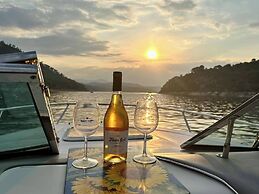 Madrid Oasis Apartment - Modern 2BR