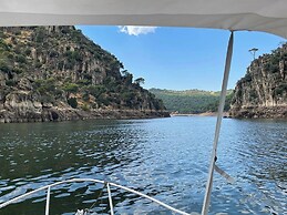 Madrid Oasis Apartment - Modern 2BR