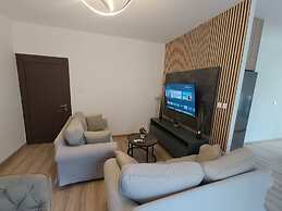 44 NIC - Stay Creative Art Suite by Marina
