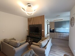 44 NIC - Stay Creative Art Suite by Marina