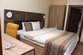 Gold Palm Hotels Ltd