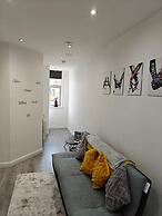 Modern 1BR - Citycentrelocation - 2mintoarena