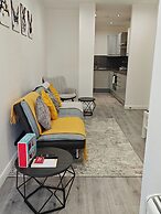 Modern 1BR - Citycentrelocation - 2mintoarena