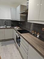 Modern 1BR - Citycentrelocation - 2mintoarena