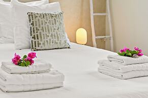 Villa Paradise with pool at mambo beach
