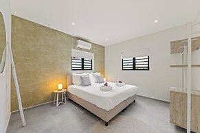Villa Paradise with pool at mambo beach
