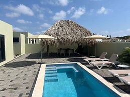 Villa Paradise with pool at mambo beach