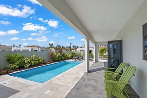 Villa Amber with pool at mambo beach