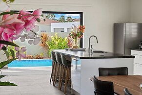 Villa Amber with pool at mambo beach