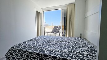Albufeira Blue Wave Retreat 64