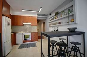 Villa Elias 1BR Upper Apt with Pool