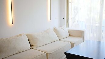 Villa Elias 1BR Upper Apt with Pool