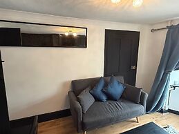 3-bed Cherry Cottage - Walk to Bicester Village