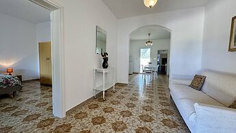 Villetta Marilena Sleeps 7 Torre Suda
