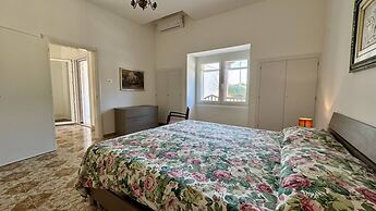 Villetta Marilena Sleeps 7 Torre Suda