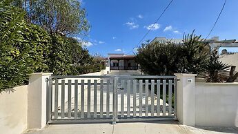 Villetta Marilena Sleeps 7 Torre Suda