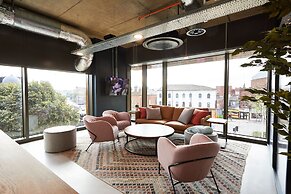 Student Only Vita St. Albans