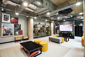 Student Only Vita St. Albans