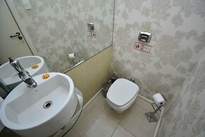 Elegante Casa com Piscina - João Paulo