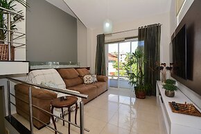 Elegante Casa com Piscina - João Paulo