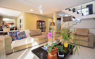 Elegante Casa com Piscina - João Paulo