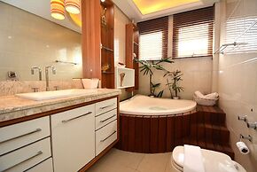 Elegante Casa com Piscina - João Paulo