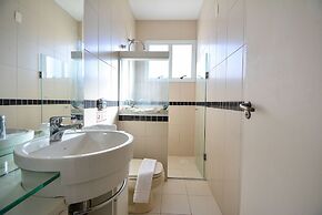 Elegante Casa com Piscina - João Paulo
