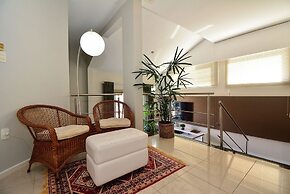 Elegante Casa com Piscina - João Paulo
