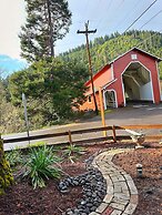 Westfir Lodge & Mountain Market