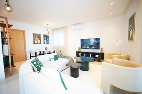 Villa Apollon Seaside and Luxurious