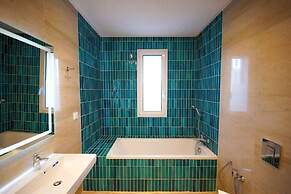 Villa Apollon Seaside and Luxurious