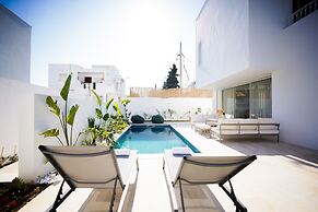 Villa Apollon Seaside and Luxurious