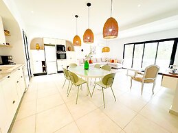 Residence Jannet 2 Luxury Seaside 3 Bedrooms