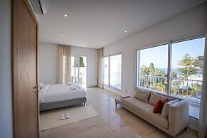 Villa Hermes Seaside and Luxurious