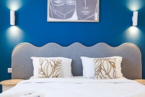 Villa Hermes Seaside and Luxurious