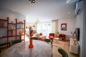 Villa Hermes Seaside and Luxurious