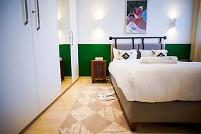 Villa Hermes Seaside and Luxurious