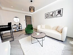 The Business Stay Brand new in Lac 2