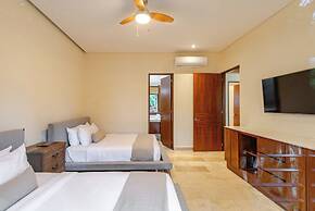Hum Living Luxury Villas-La Veleta Tulum