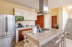 Hum Living Luxury Villas-La Veleta Tulum