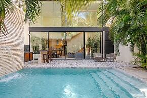 Hum Living Luxury Villas-La Veleta Tulum