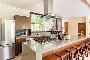 Hum Living Luxury Villas-La Veleta Tulum