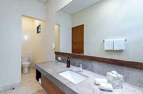 Hum Living Luxury Villas-La Veleta Tulum