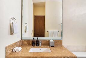 Hum Living Luxury Villas-La Veleta Tulum