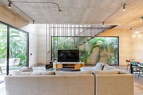 Hum Living Luxury Villas-La Veleta Tulum