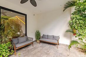 Hum Living Luxury Villas-La Veleta Tulum